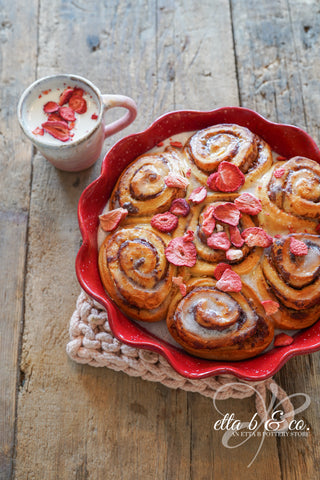 Sweetheart Ruffled Baker Dish