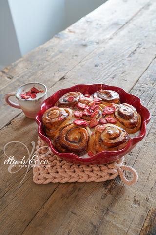 Sweetheart Ruffled Baker Dish